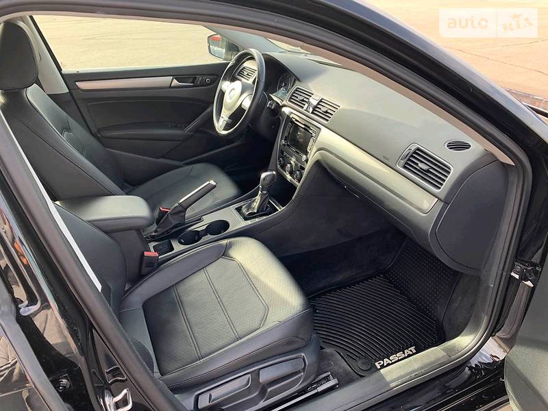 Седан Volkswagen Passat 2015 в Дніпрі