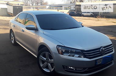 Седан Volkswagen Passat 2012 в Покровську