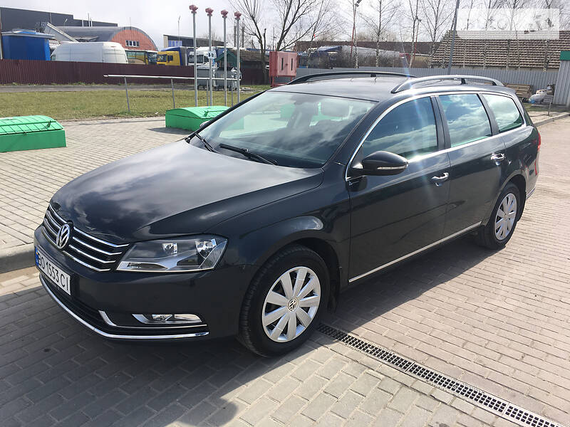 Універсал Volkswagen Passat 2012 в Тернополі