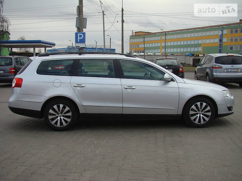 Універсал Volkswagen Passat 2010 в Луцьку