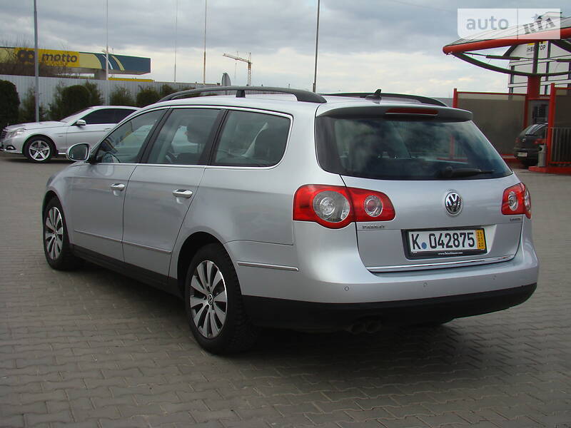 Універсал Volkswagen Passat 2010 в Луцьку