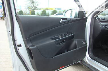 Універсал Volkswagen Passat 2010 в 