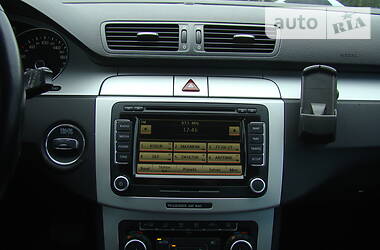 Універсал Volkswagen Passat 2010 в 