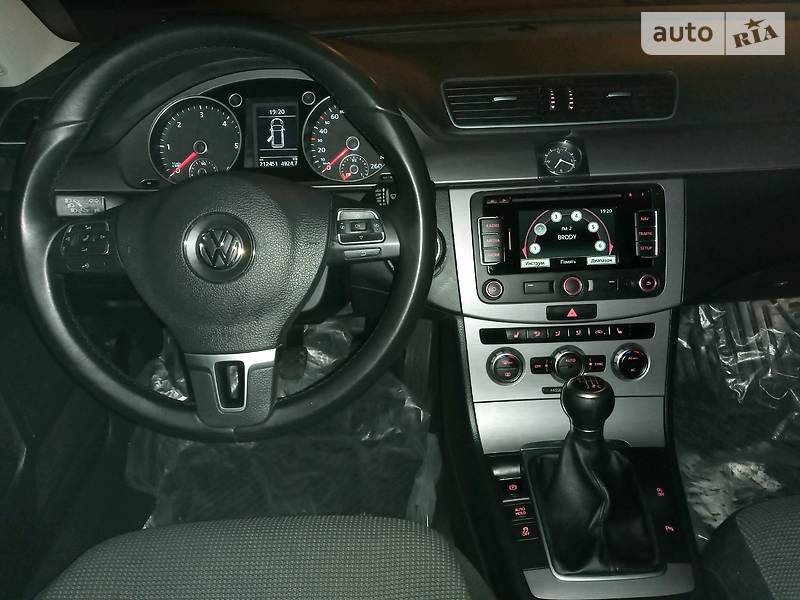 Універсал Volkswagen Passat 2012 в Бродах
