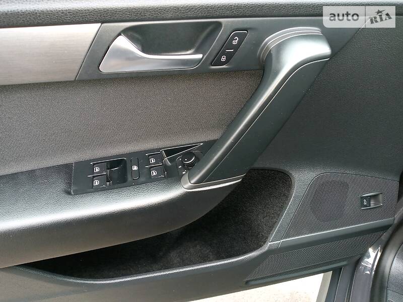 Універсал Volkswagen Passat 2012 в Бродах
