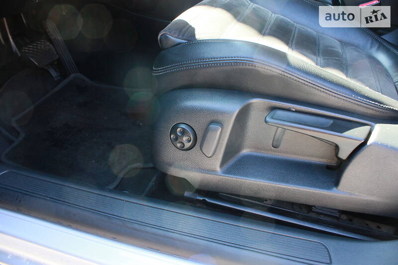 Універсал Volkswagen Passat 2009 в Львові