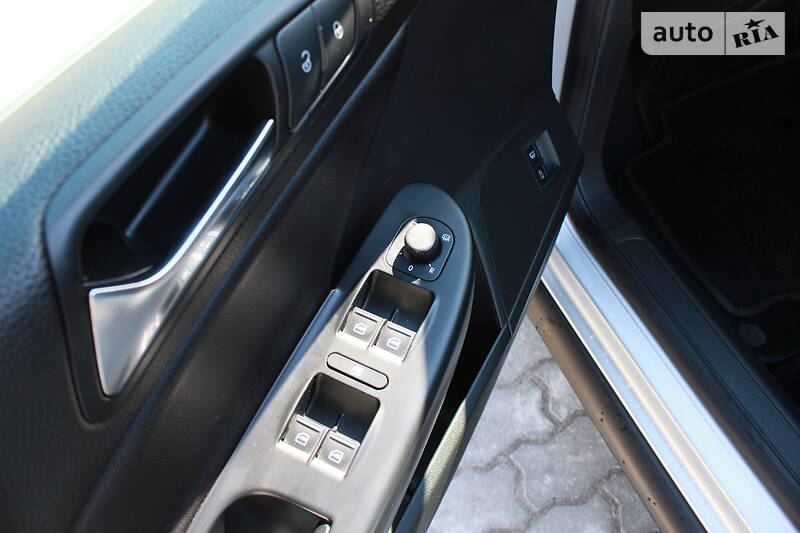 Універсал Volkswagen Passat 2009 в Львові