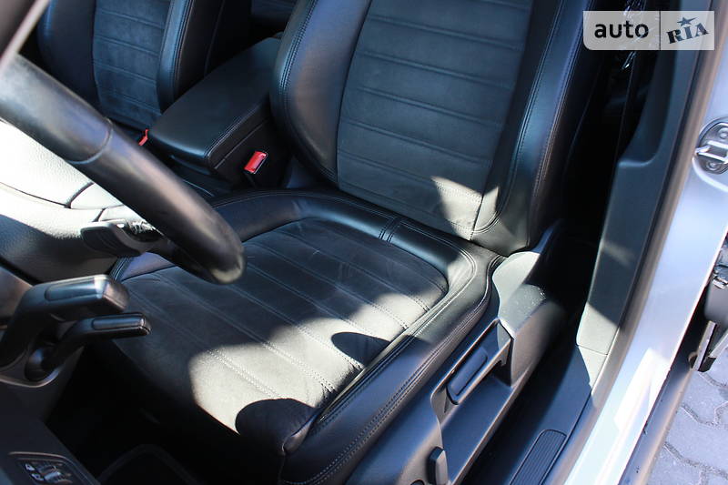 Універсал Volkswagen Passat 2009 в Львові