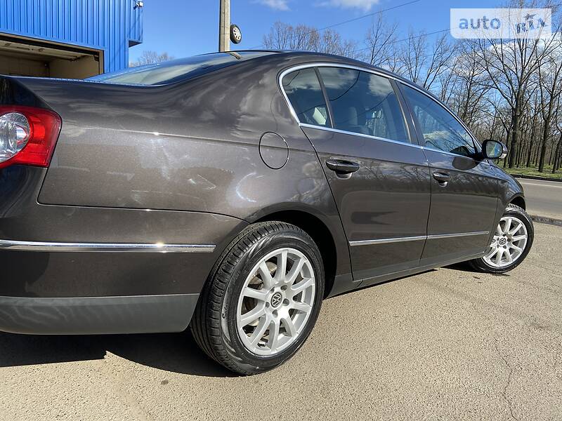 Седан Volkswagen Passat 2009 в Полтаві