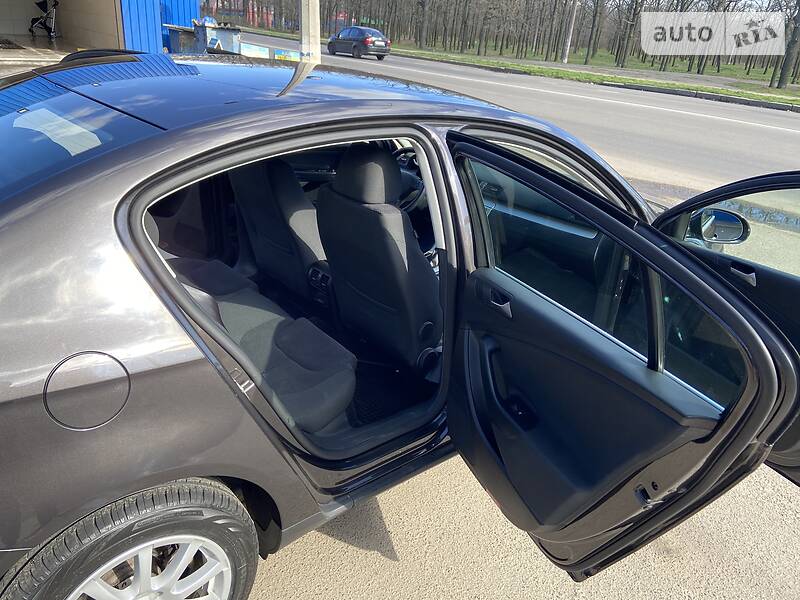 Седан Volkswagen Passat 2009 в Полтаві