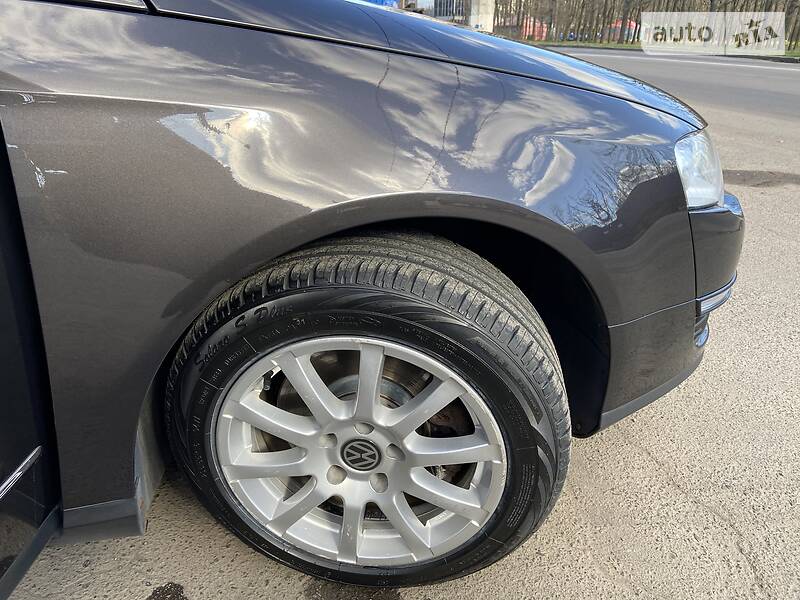 Седан Volkswagen Passat 2009 в Полтаві