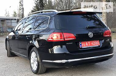 Універсал Volkswagen Passat 2012 в 