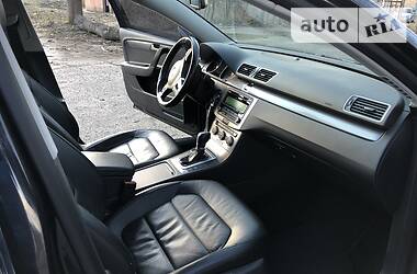 Універсал Volkswagen Passat 2012 в 
