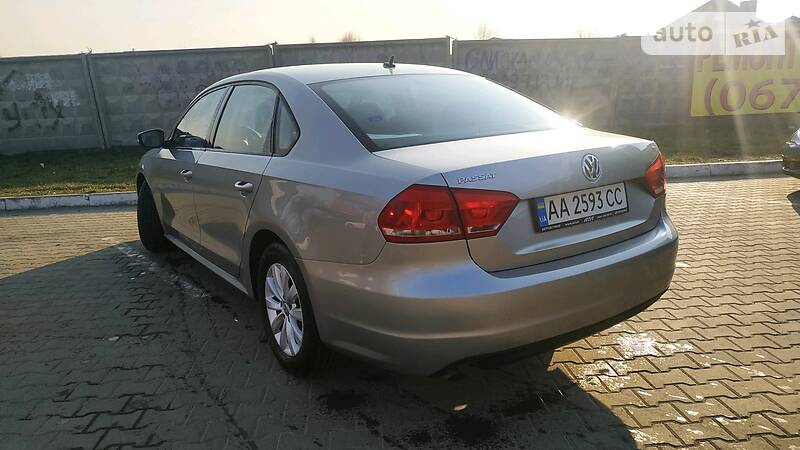 Седан Volkswagen Passat 2013 в Києві