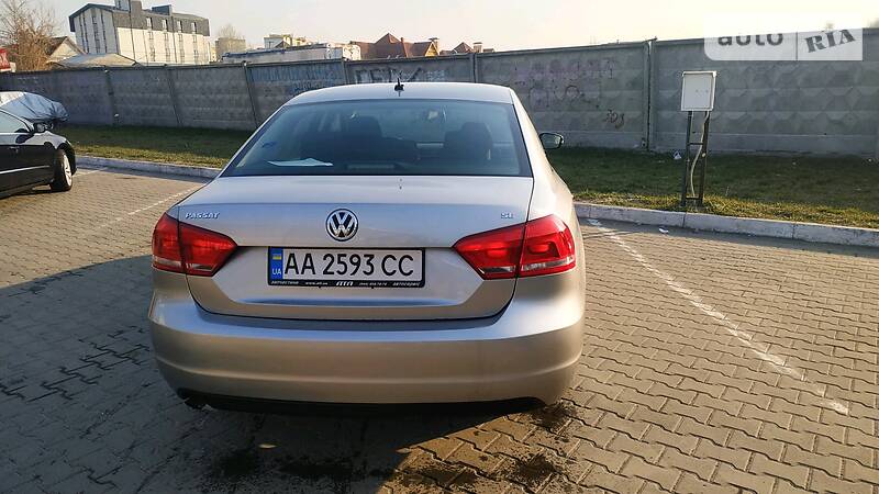 Седан Volkswagen Passat 2013 в Києві