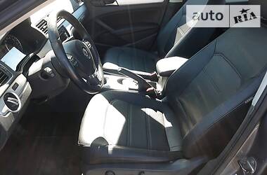 Седан Volkswagen Passat 2013 в 