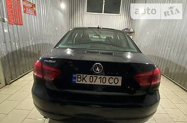 Седан Volkswagen Passat 2013 в Вараші