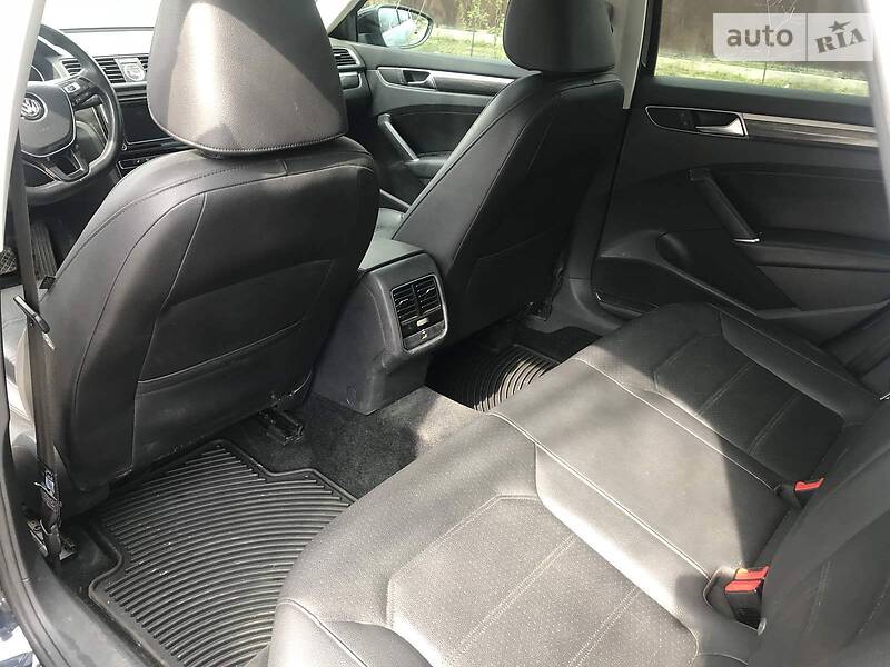 Седан Volkswagen Passat 2016 в Запоріжжі