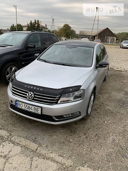 Седан Volkswagen Passat 2011 в Тернополе