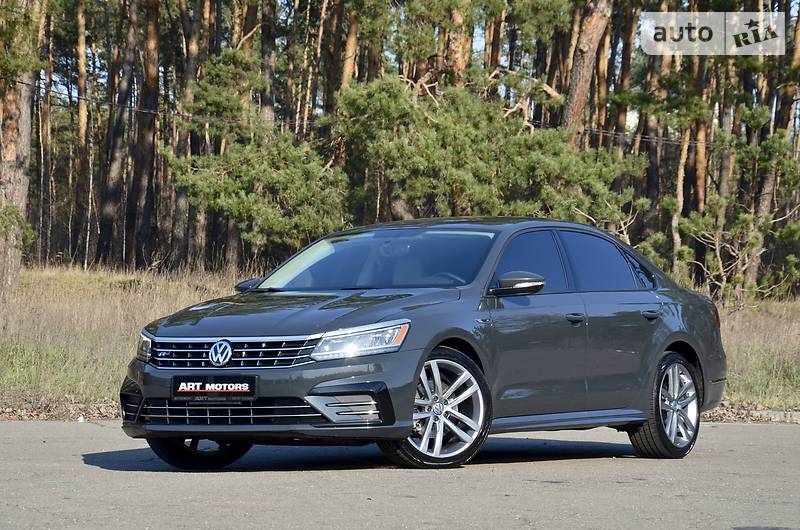 Седан Volkswagen Passat 2018 в Києві
