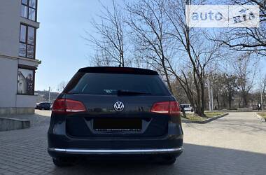 Універсал Volkswagen Passat 2011 в 