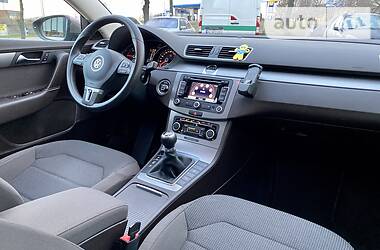Універсал Volkswagen Passat 2012 в 