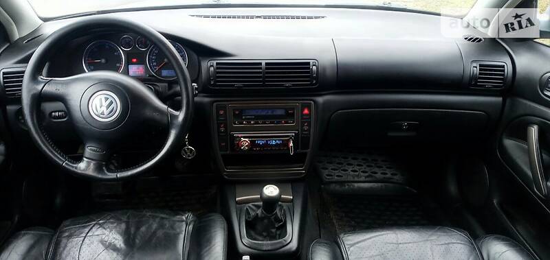 Універсал Volkswagen Passat 2004 в Шацьку