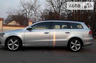 Універсал Volkswagen Passat 2011 в 
