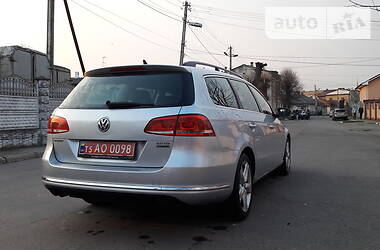 Універсал Volkswagen Passat 2011 в 