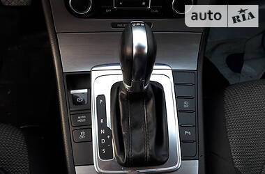 Універсал Volkswagen Passat 2011 в 