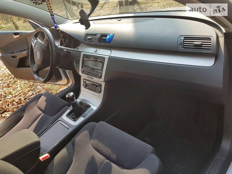 Універсал Volkswagen Passat 2010 в Самборі