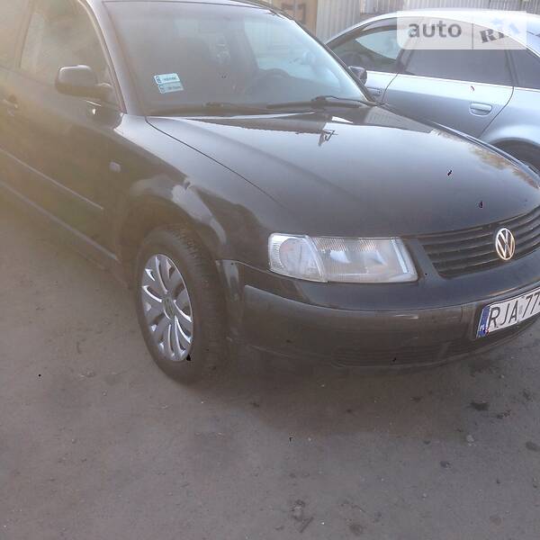 Универсал Volkswagen Passat 1998 в Киеве