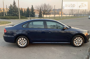 Volkswagen Passat 2013 Volkswagen Passat 2013