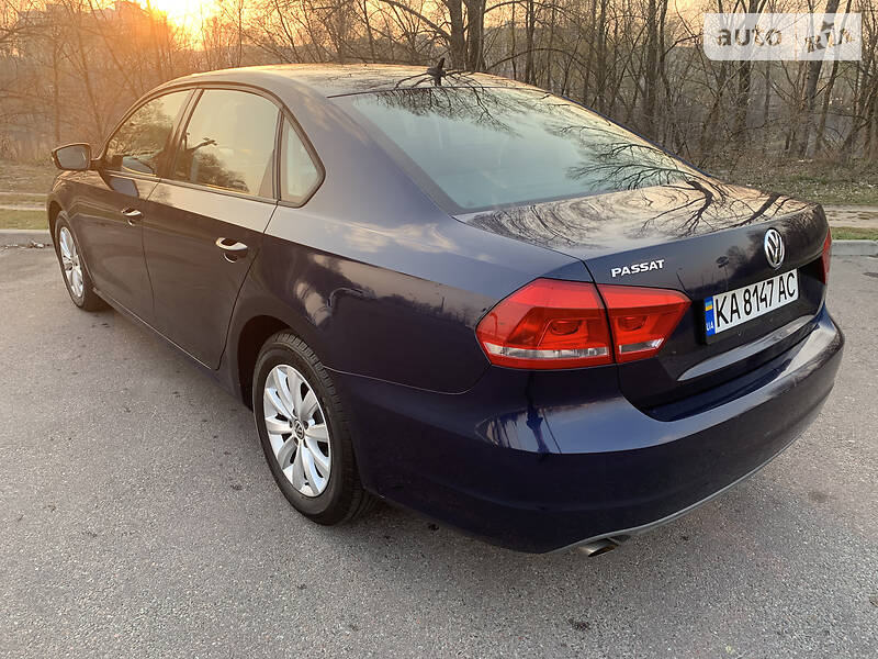 Седан Volkswagen Passat 2013 в Києві