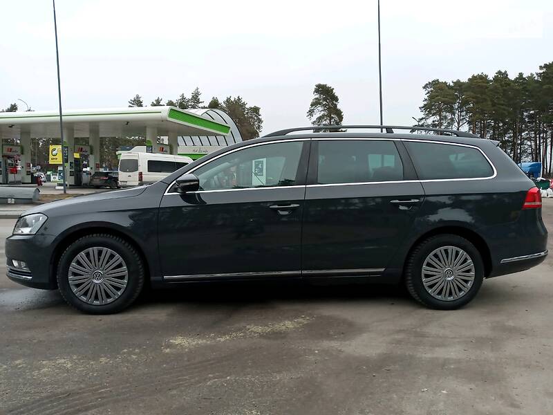 Універсал Volkswagen Passat 2012 в Бродах