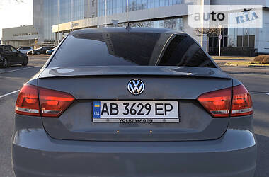 Седан Volkswagen Passat 2012 в Киеве