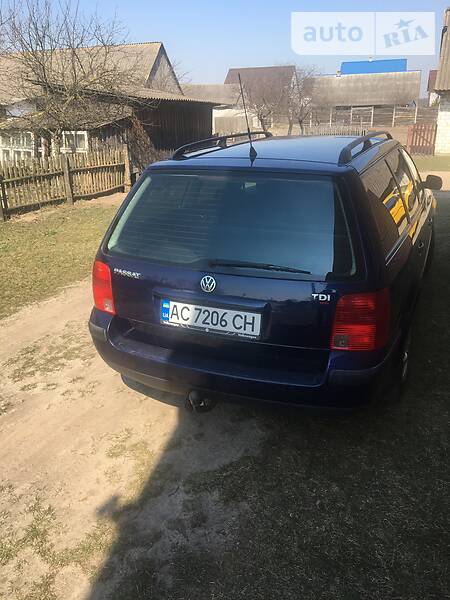 Універсал Volkswagen Passat 2000 в Камені-Каширському