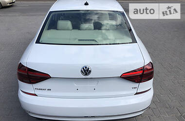 Седан Volkswagen Passat 2016 в 