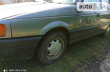 Седан Volkswagen Passat 1991 в 