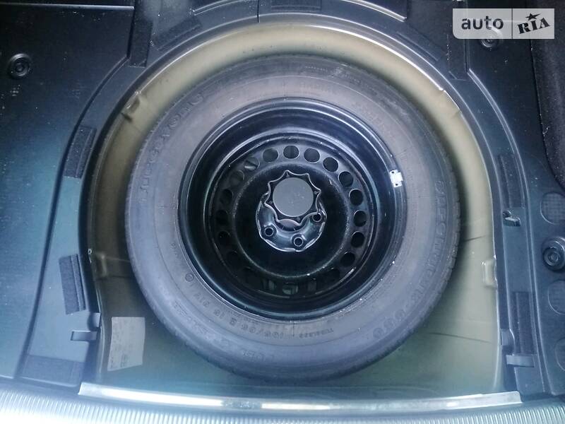 Універсал Volkswagen Passat 2002 в Броварах