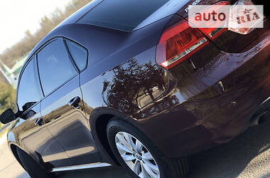 Седан Volkswagen Passat 2013 в 