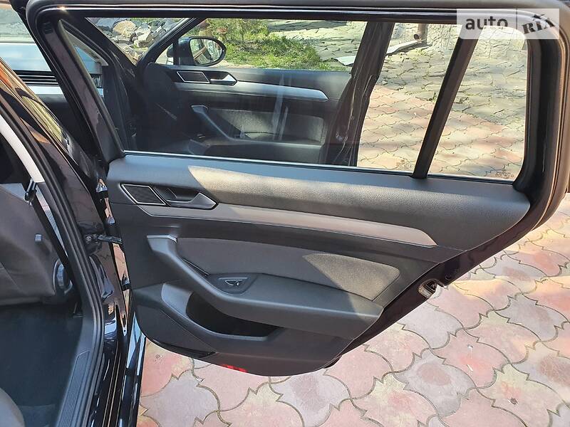Універсал Volkswagen Passat 2015 в Вінниці
