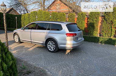 Універсал Volkswagen Passat 2015 в 