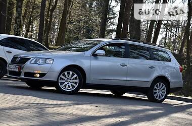 Универсал Volkswagen Passat 2011 в Дрогобыче