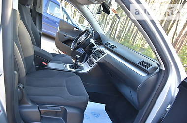 Универсал Volkswagen Passat 2011 в Дрогобыче