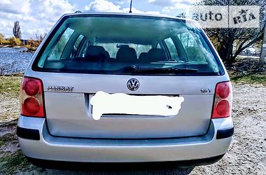 Універсал Volkswagen Passat 2004 в 