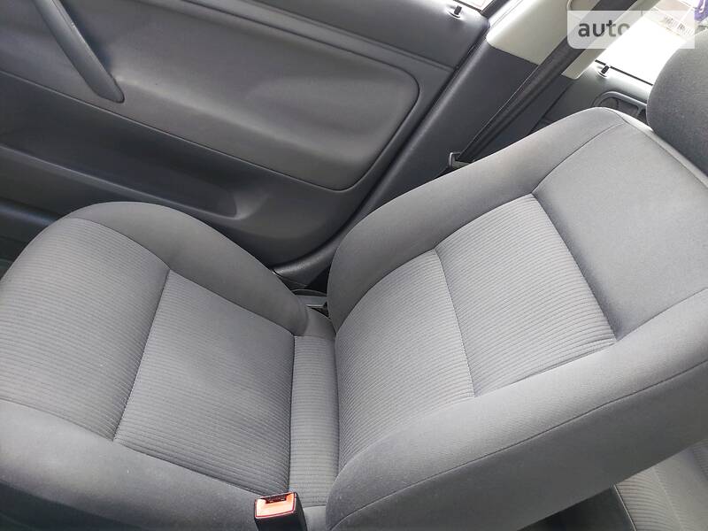 Универсал Volkswagen Passat 2004 в Староконстантинове фото 16 Универсал Volkswagen Passat 2004 в Староконстантинове