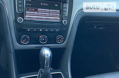 Седан Volkswagen Passat 2014 в 
