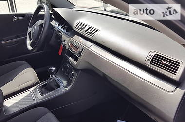 Універсал Volkswagen Passat 2006 в 