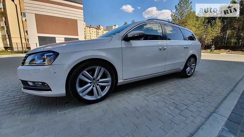 Універсал Volkswagen Passat 2013 в Львові